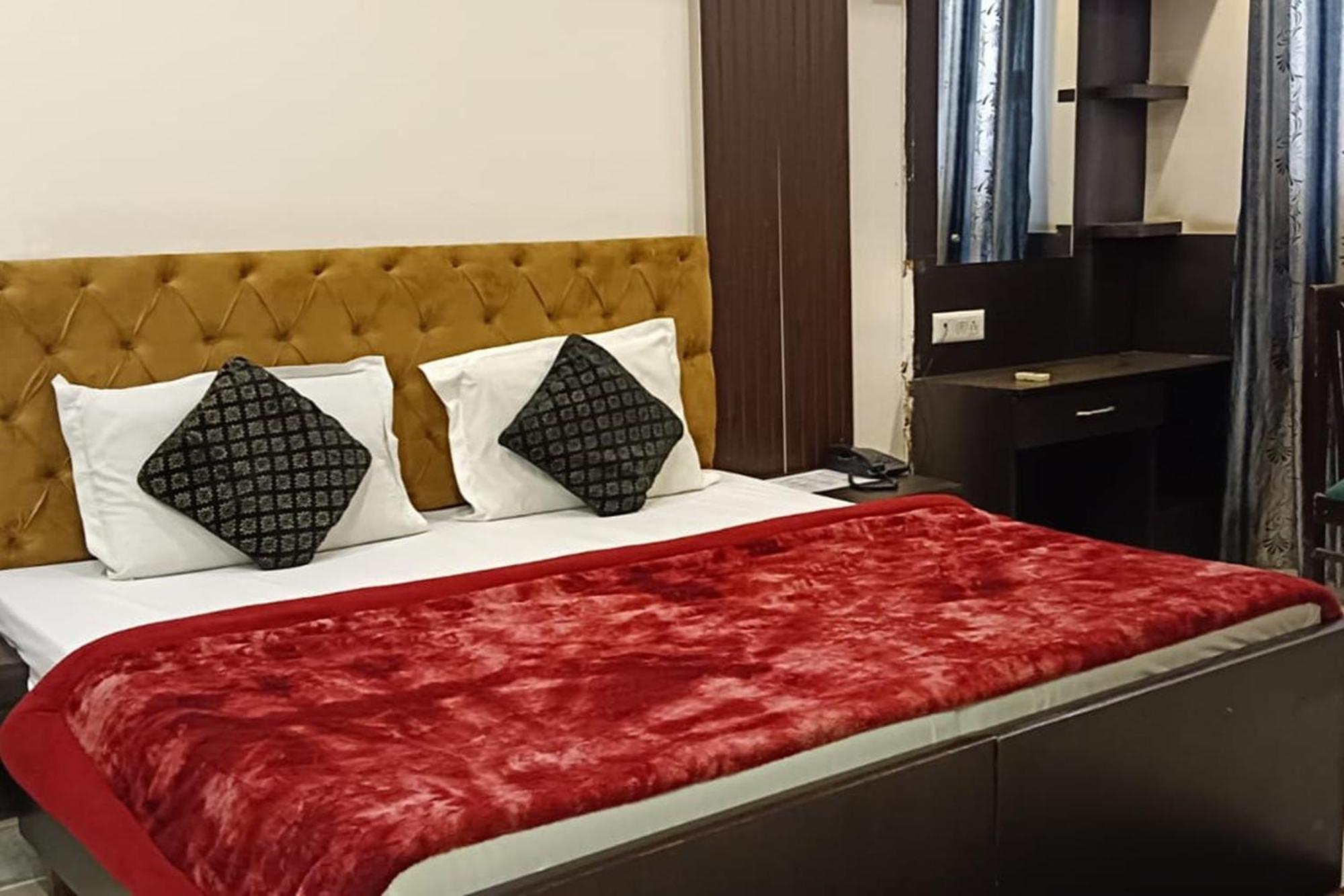 Hotel Shree Kanta Gurgaon Eksteriør bilde
