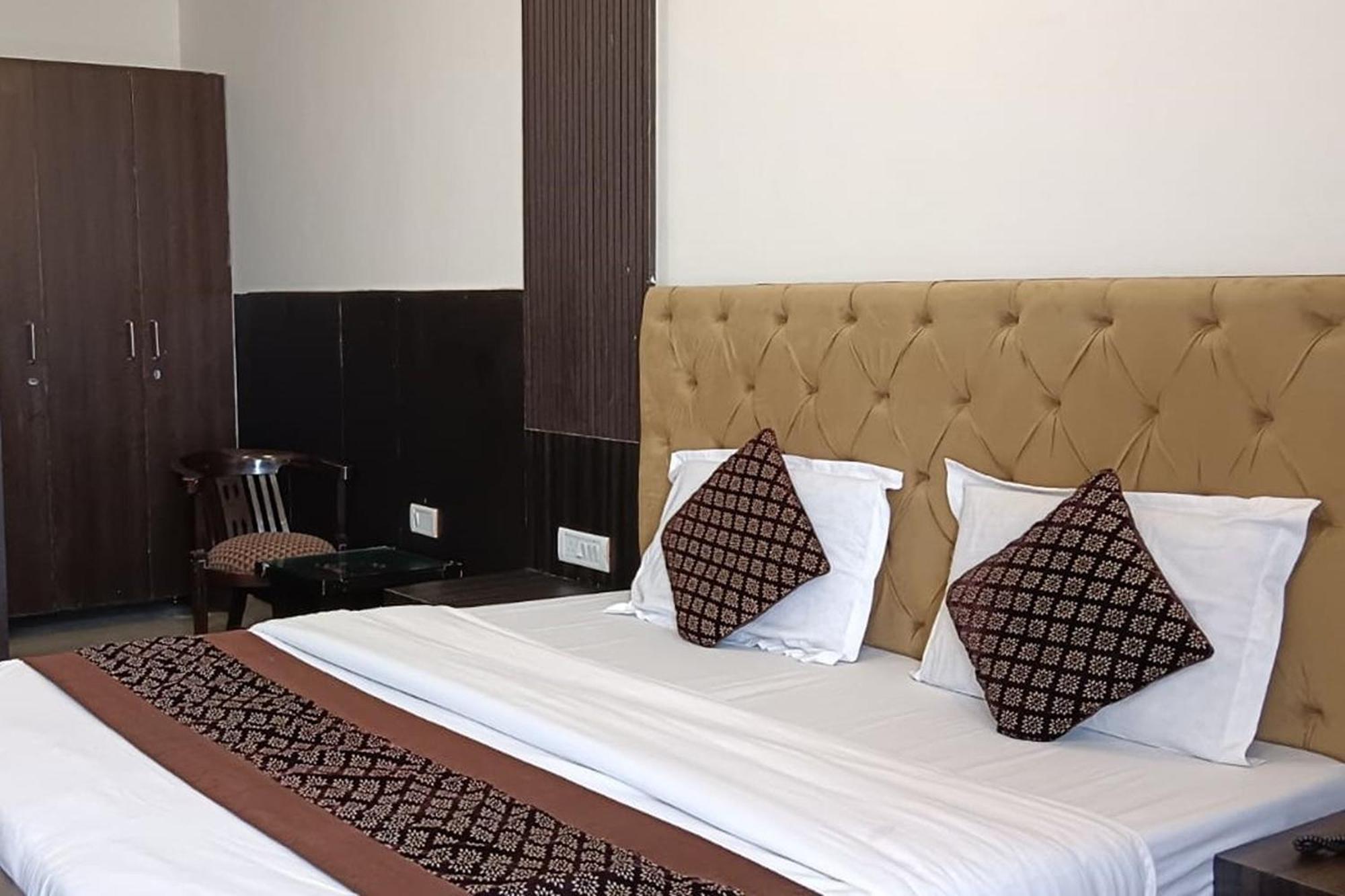Hotel Shree Kanta Gurgaon Eksteriør bilde