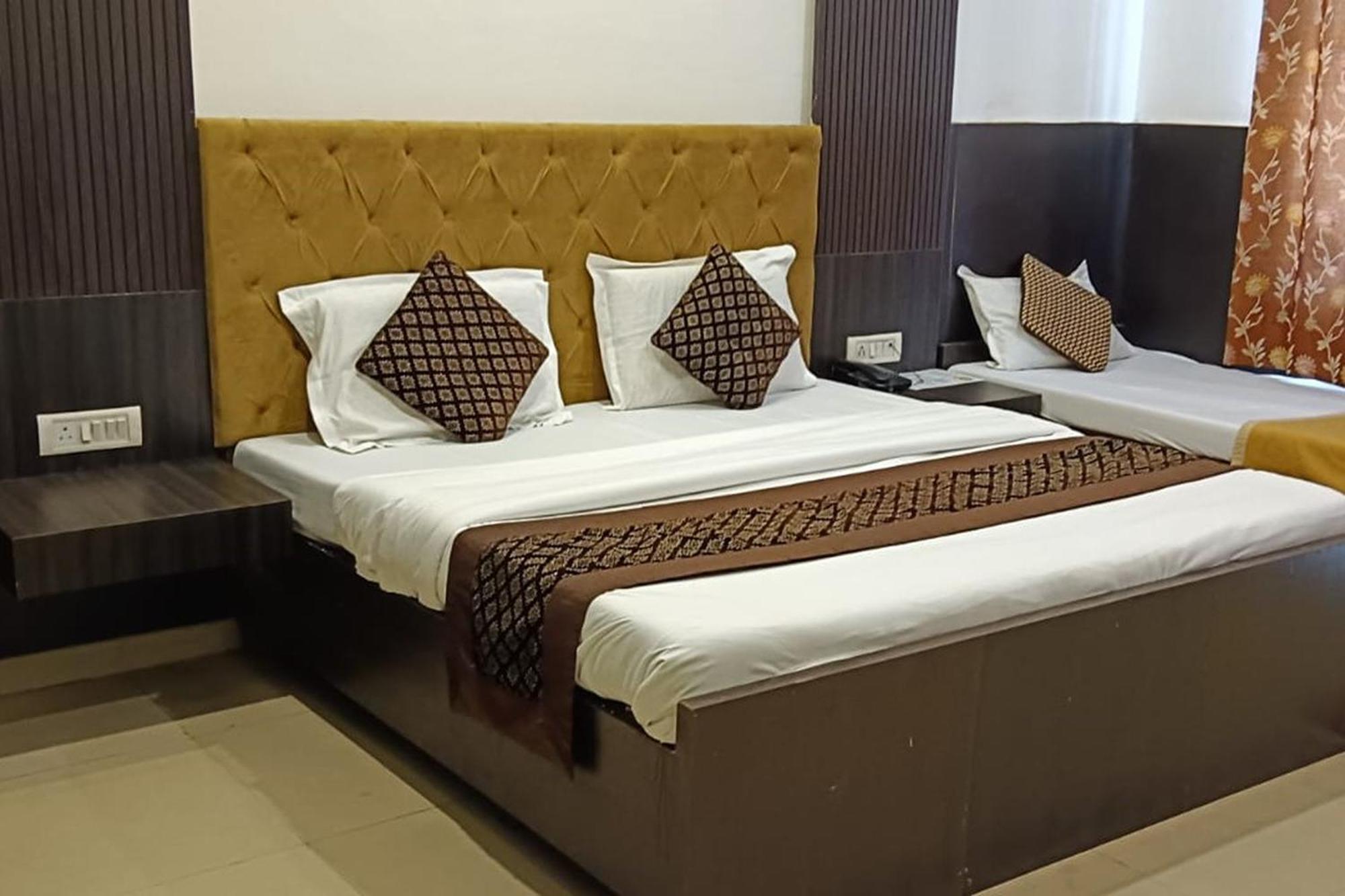 Hotel Shree Kanta Gurgaon Eksteriør bilde