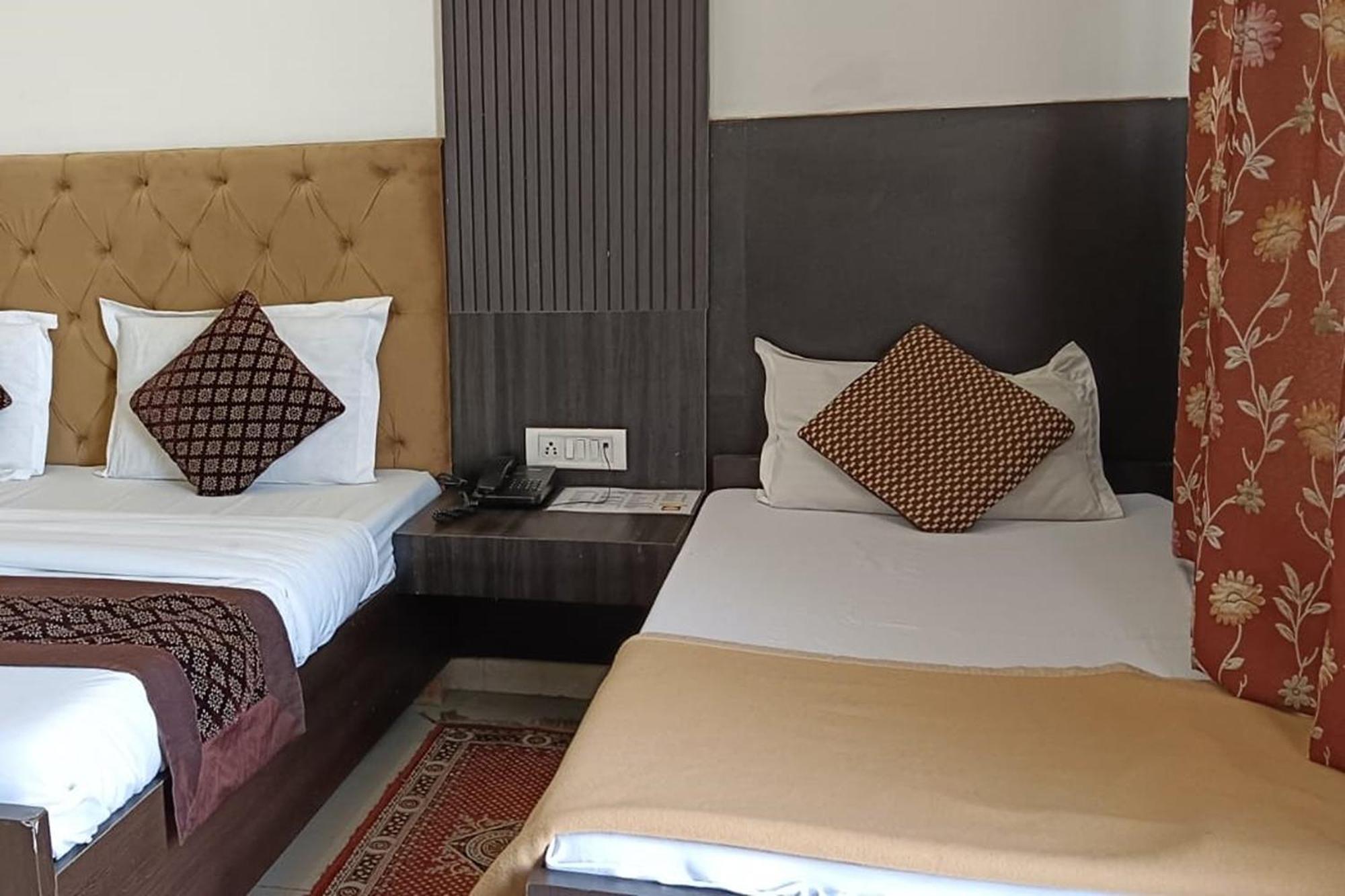 Hotel Shree Kanta Gurgaon Eksteriør bilde
