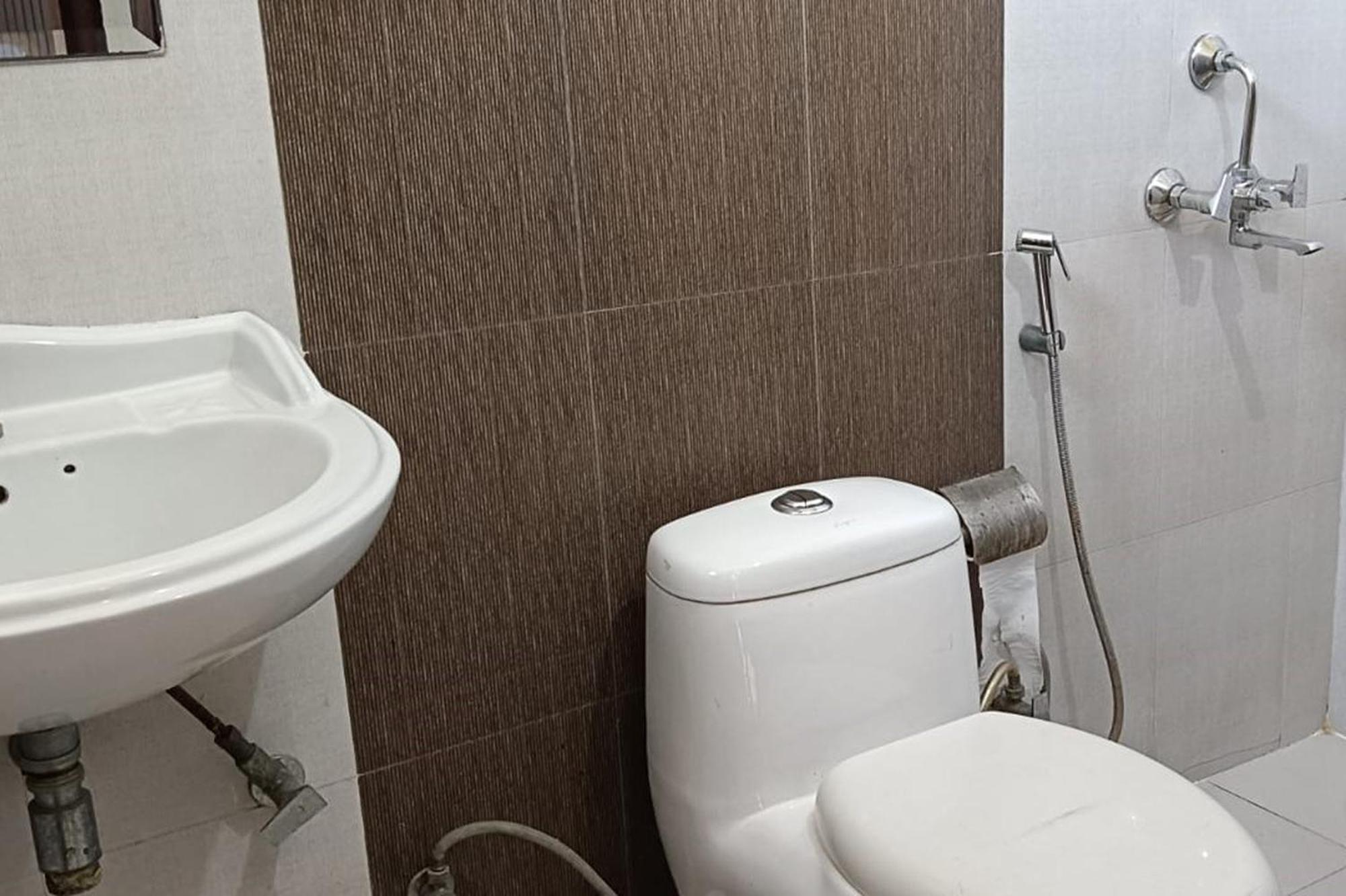 Hotel Shree Kanta Gurgaon Eksteriør bilde