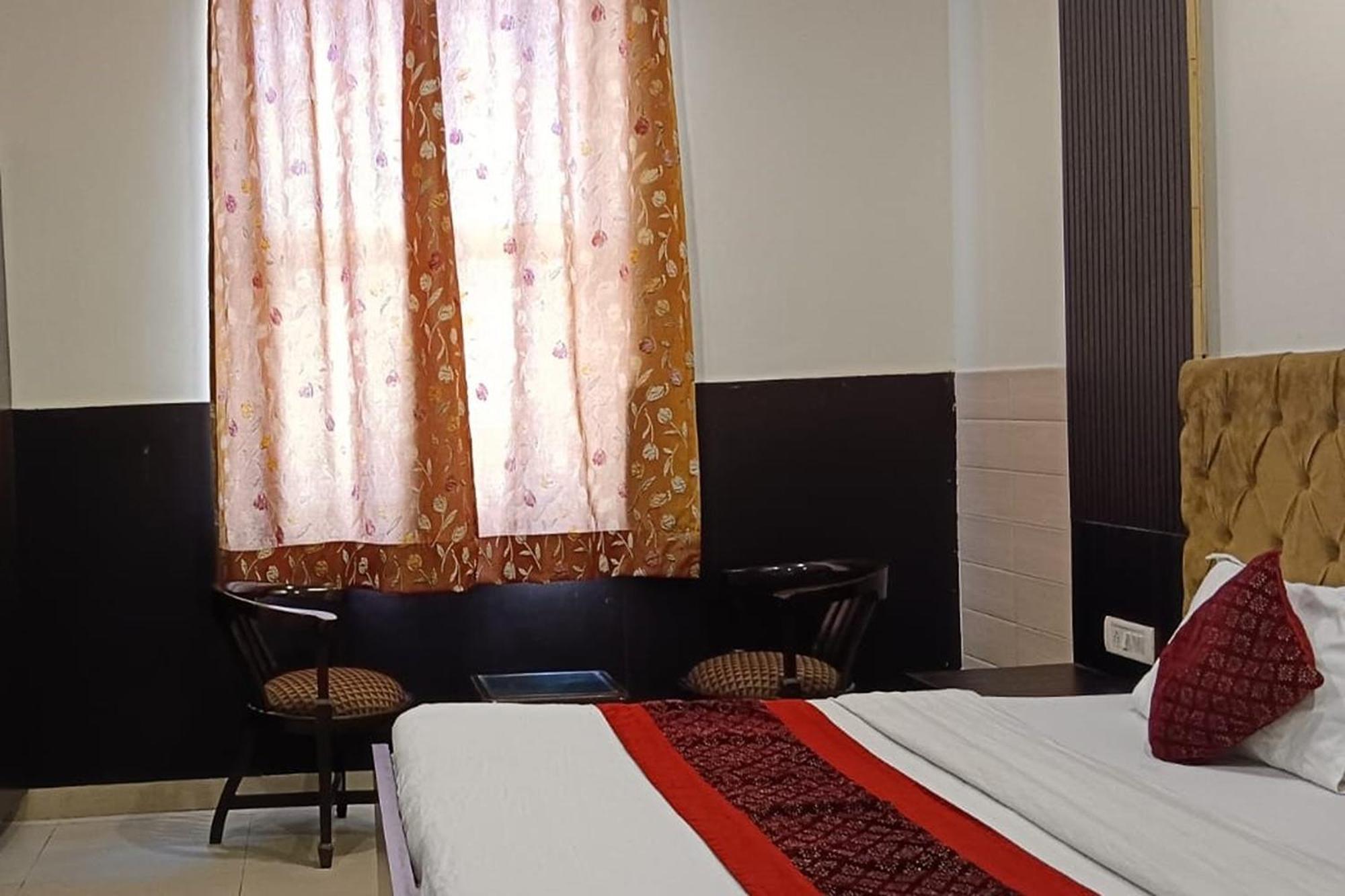Hotel Shree Kanta Gurgaon Eksteriør bilde