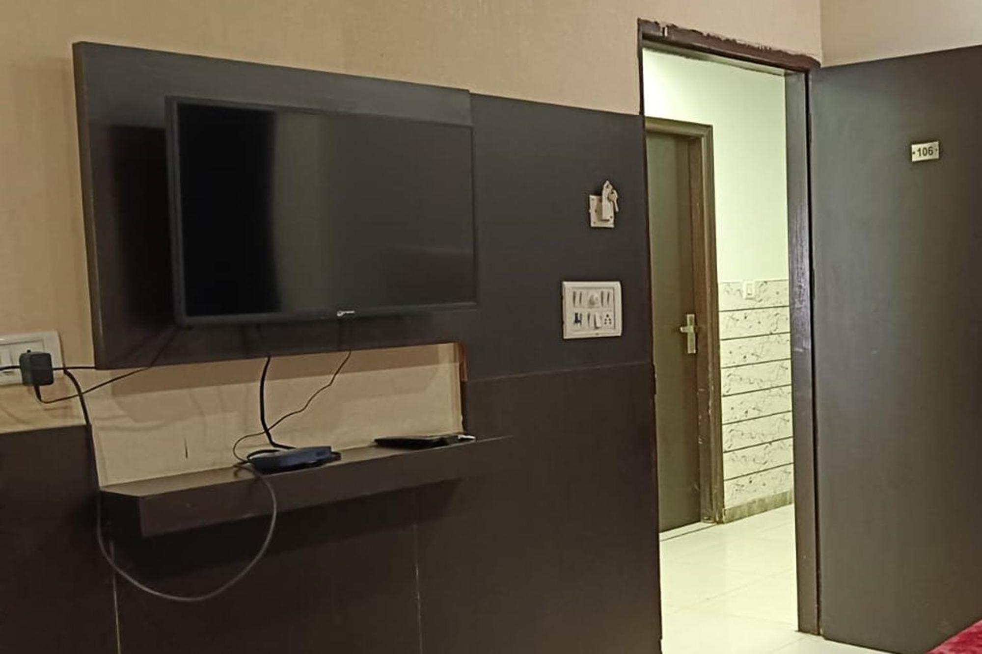 Hotel Shree Kanta Gurgaon Eksteriør bilde