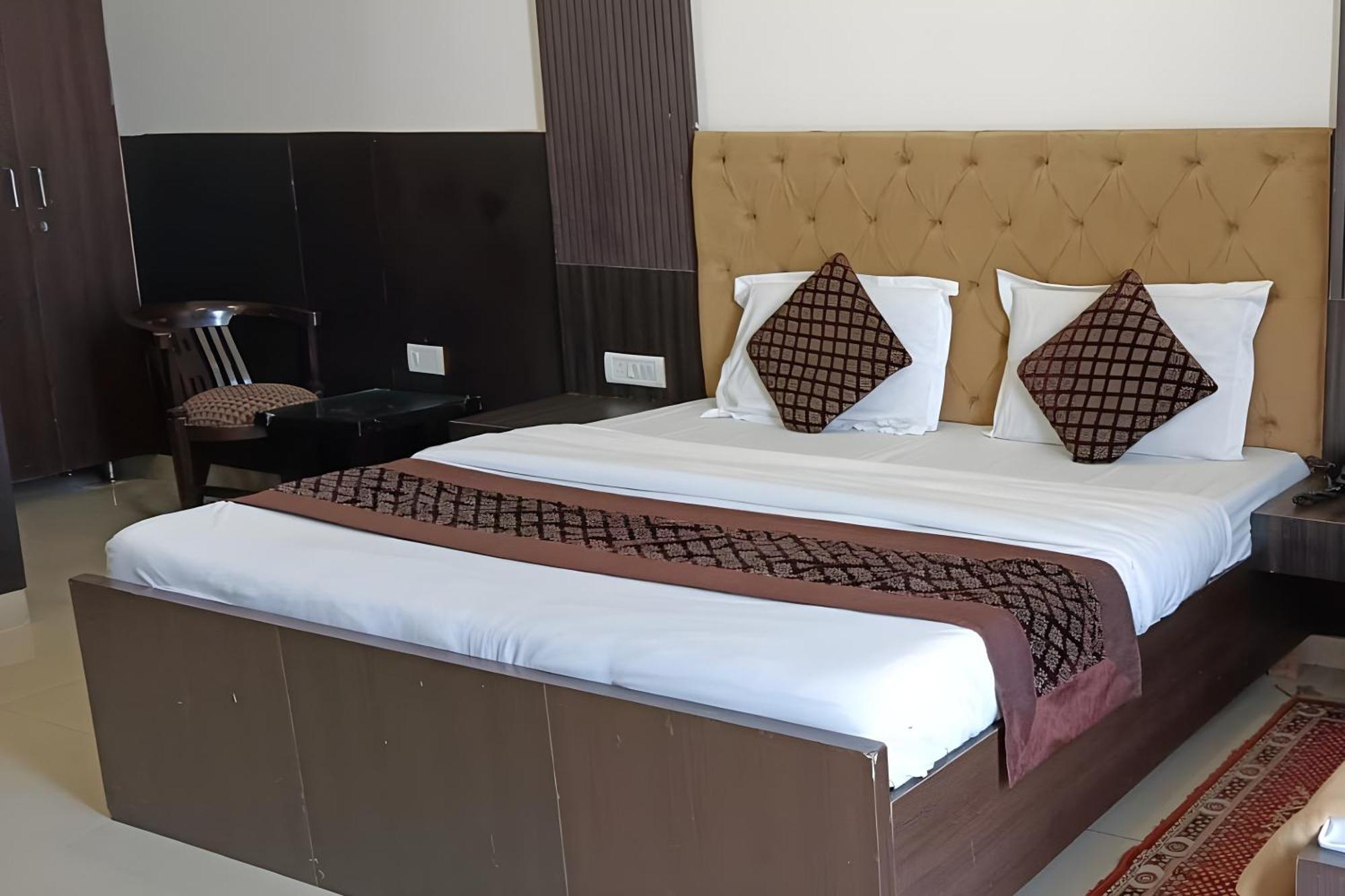 Hotel Shree Kanta Gurgaon Eksteriør bilde