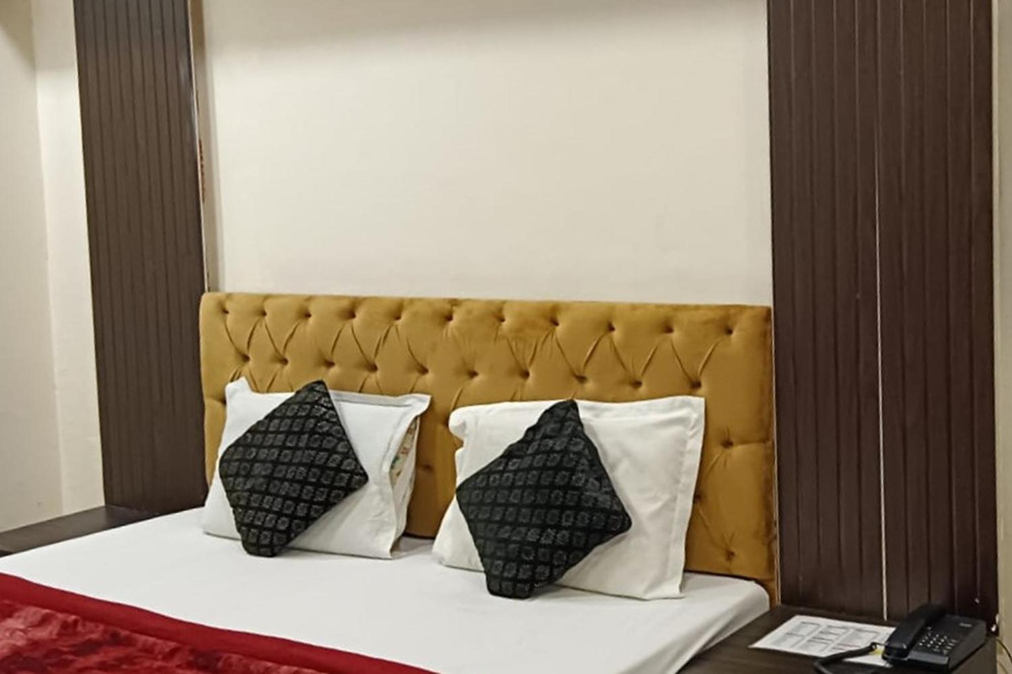 Hotel Shree Kanta Gurgaon Eksteriør bilde