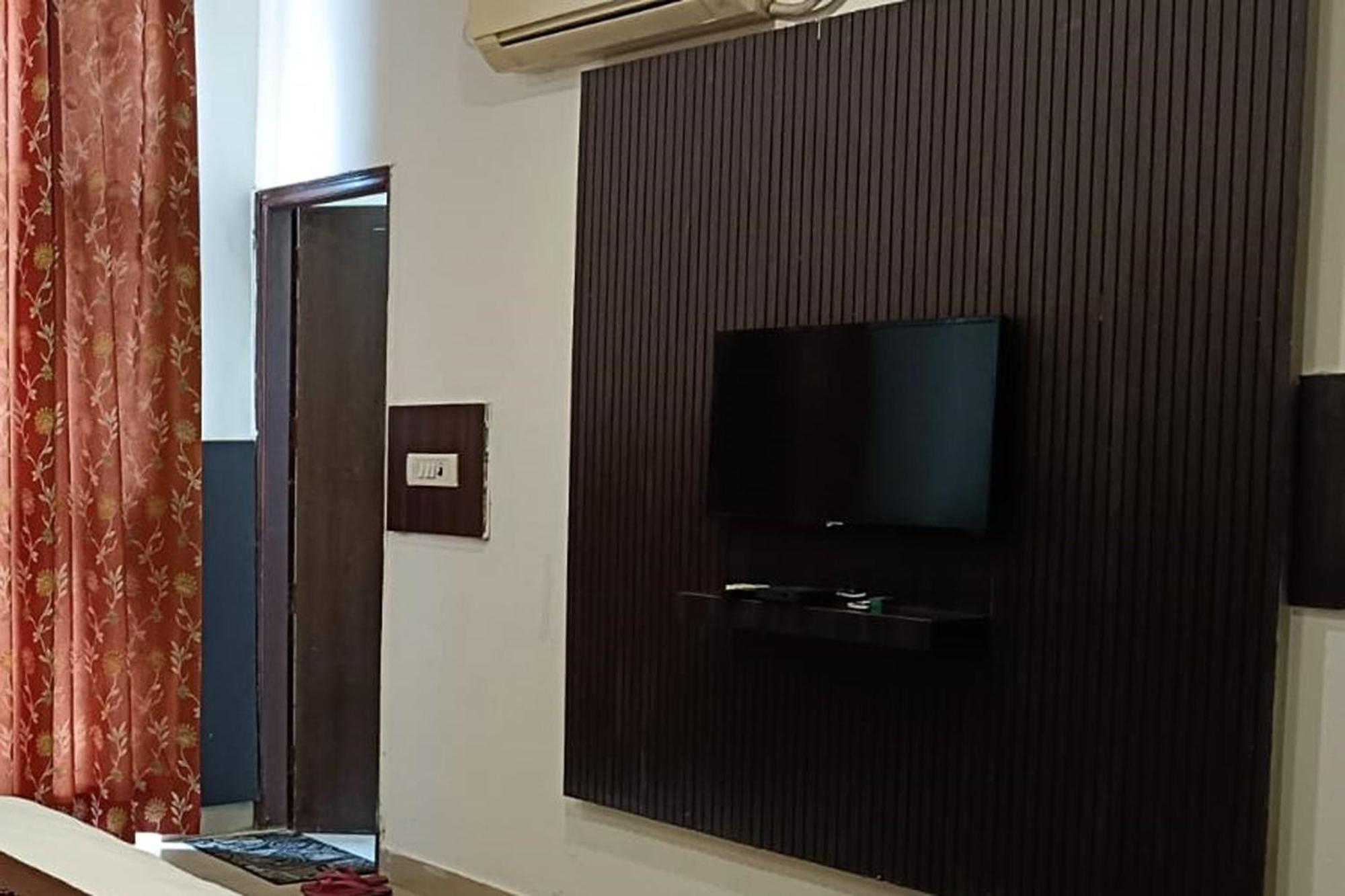Hotel Shree Kanta Gurgaon Eksteriør bilde