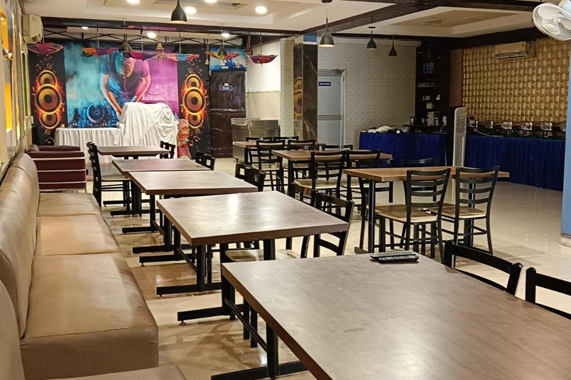Hotel Shree Kanta Gurgaon Eksteriør bilde